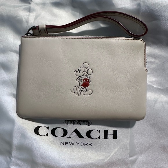 Coach and fossil wallets/ wristlets - Picture 5 of 9